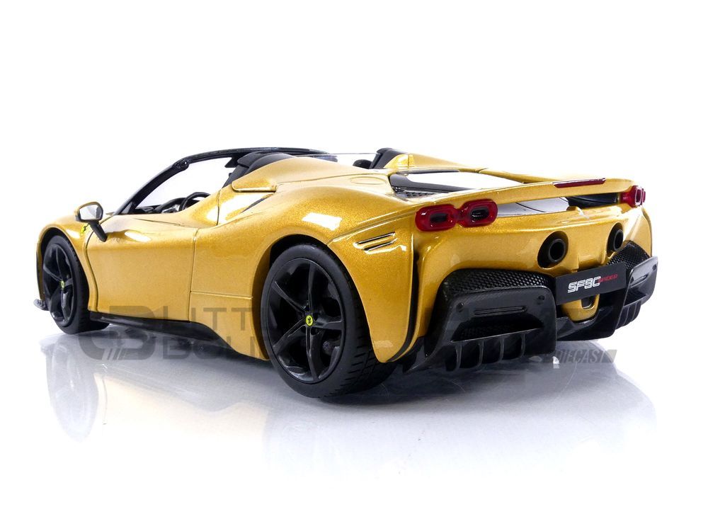 Bburago 1/18 Ferrari SF90 Spider 2020 | Modellino Auto Metallo Rosso | 16016R | Collezione