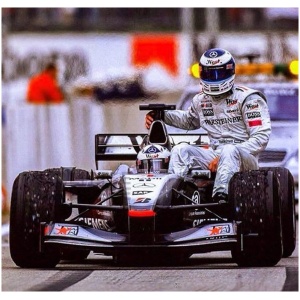 MINICHAMPS 1/43 - MCLAREN Mercedes MP4/16 - Spain GP 2001 (D. Couthard)