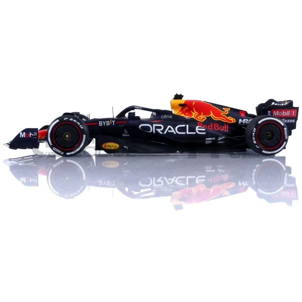 18S764 – SPARK 1/18 - レッドブル RB18 - マイアミGP 2022 優勝車 (M