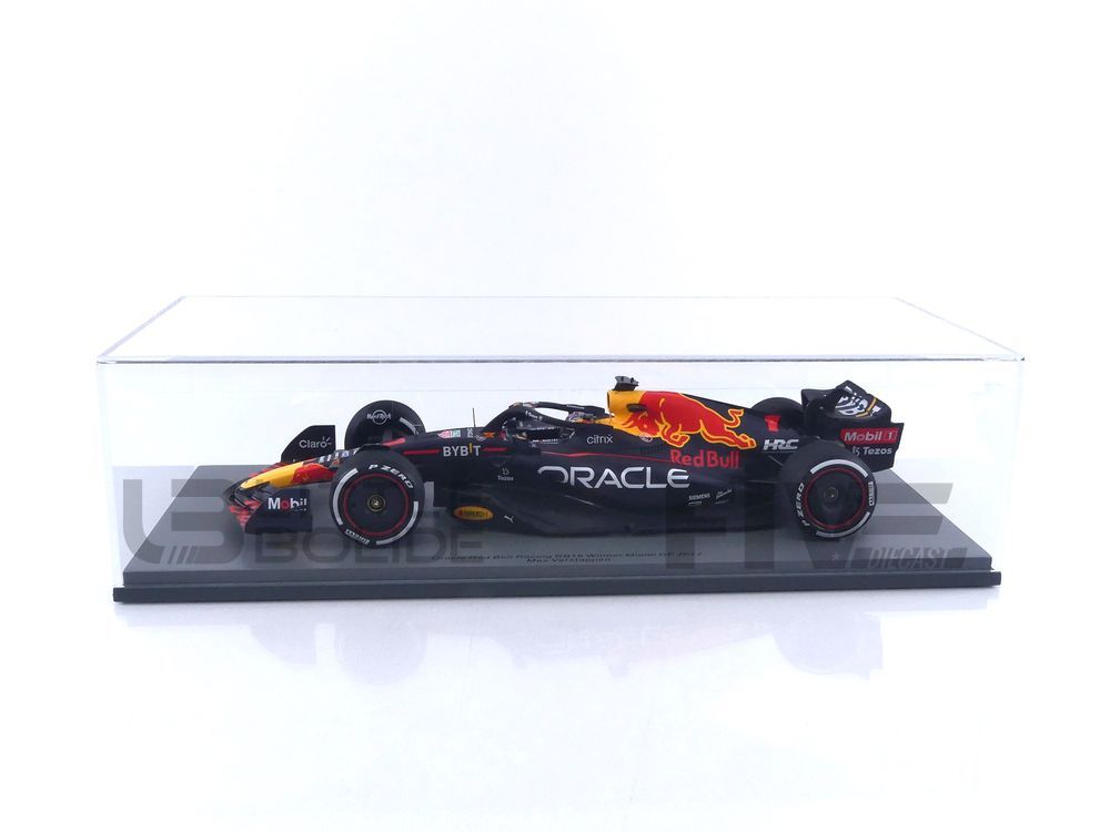 18S764 – SPARK 1/18 - レッドブル RB18 - マイアミGP 2022 優勝車 (M