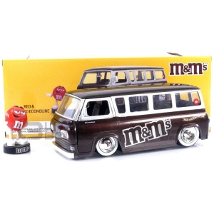 JADA TOYS 1/24 - FORD Econoline Bus with M&M'S Red Figurine - 1965