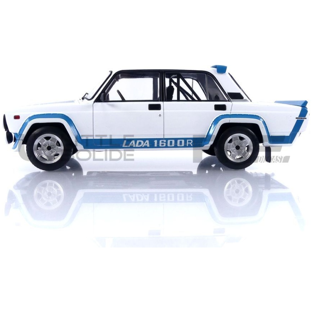 18CMC144 – IXO 1/18 – LADA Niva 2105 VFTS – 1983 – Little Bolide