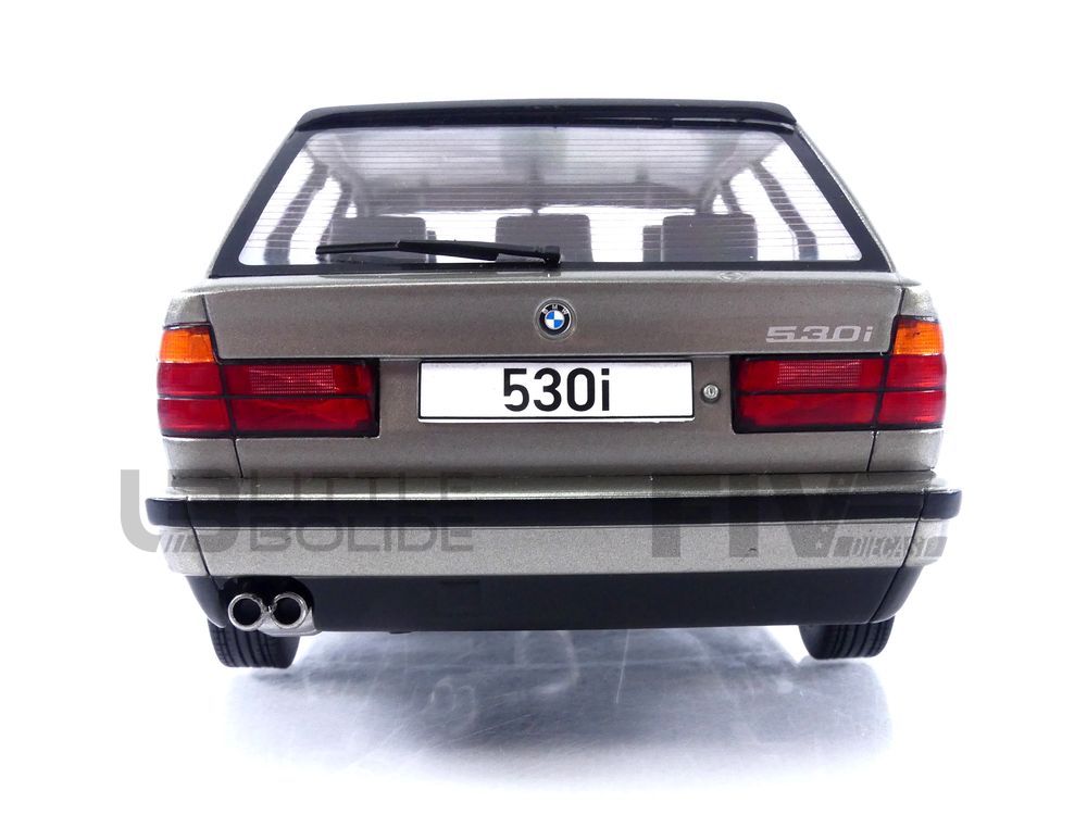 MCG 18329 1/18 Ölçek 1991 BMW 5Er (E34) Touring, Siyah