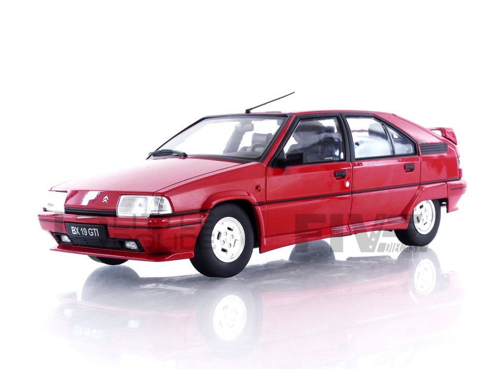 Triple 9 1800460 Citroën BX GTi 1990 - Rouge Intérieur Noir, échelle 1/18, Neuf