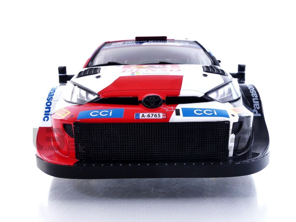 TOYOTA GR YARIS RALLY 1 HYBRIDE 17 OGIER/LANDALS R... IXO chez