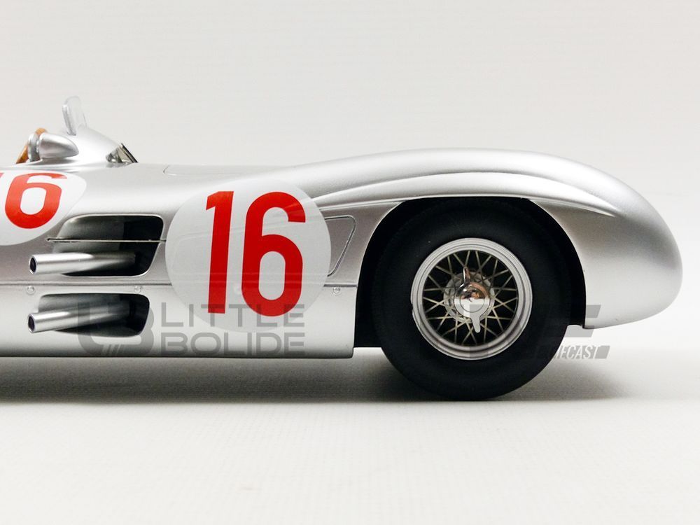 993930_4