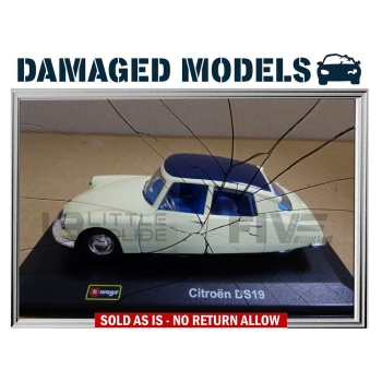 DAMAGED MODELS 1/32 - CITROEN DS 19 - 43204C