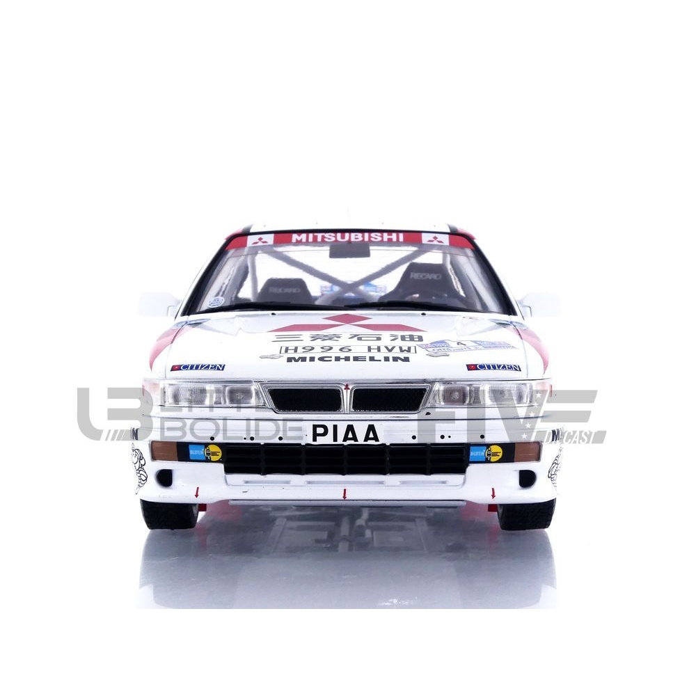 18RMC192B – IXO 1/18 - MITSUBISHI Galant VR-4 - RAC Rallye 1990