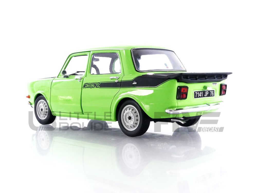 La Simca 1500 verte en Micro-miniatures par Norev au H0 HO 1/86e