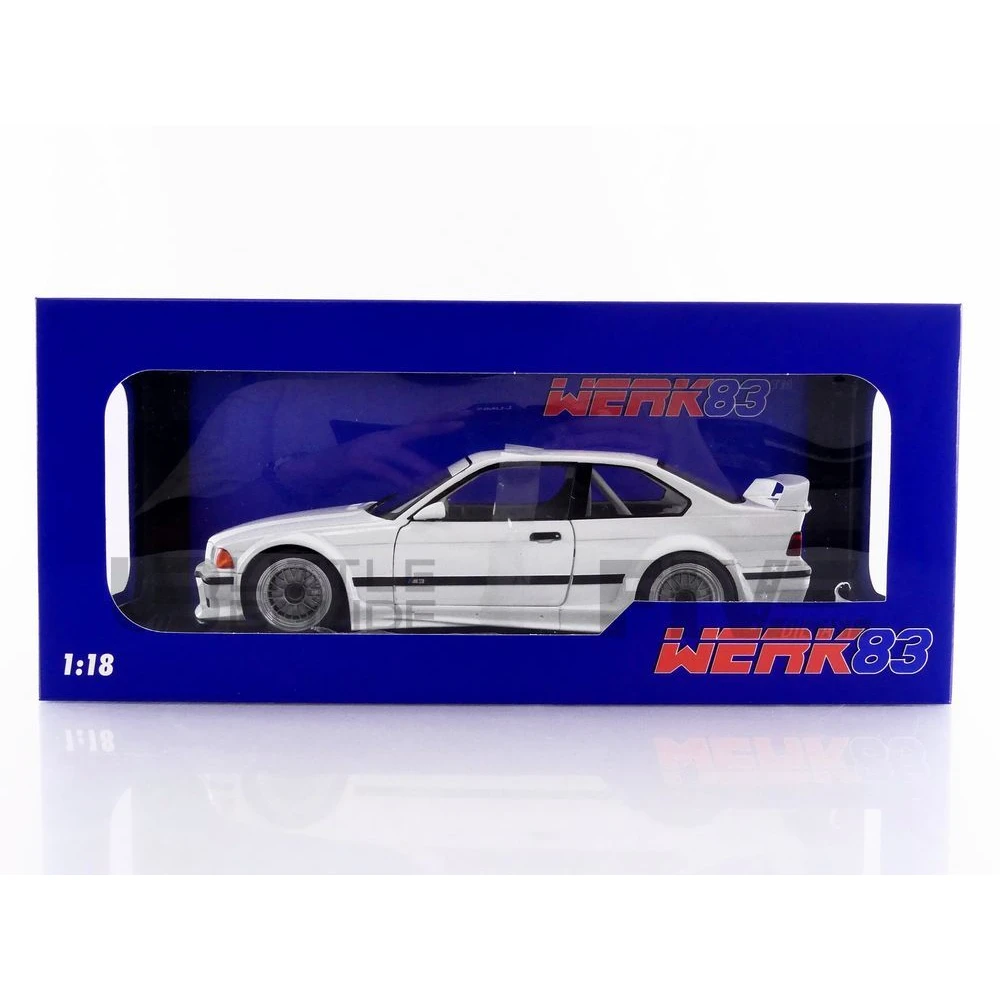 W18051001 - WERK 83 1/18 - BMW M3 (E36) GTR Versión de carrocería