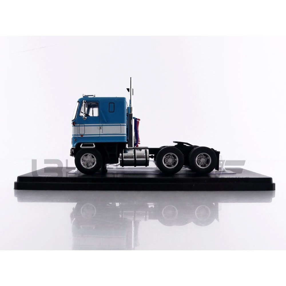 GMC ASTRO 95 1970 - Camion US tracteur semi beige & blanc
