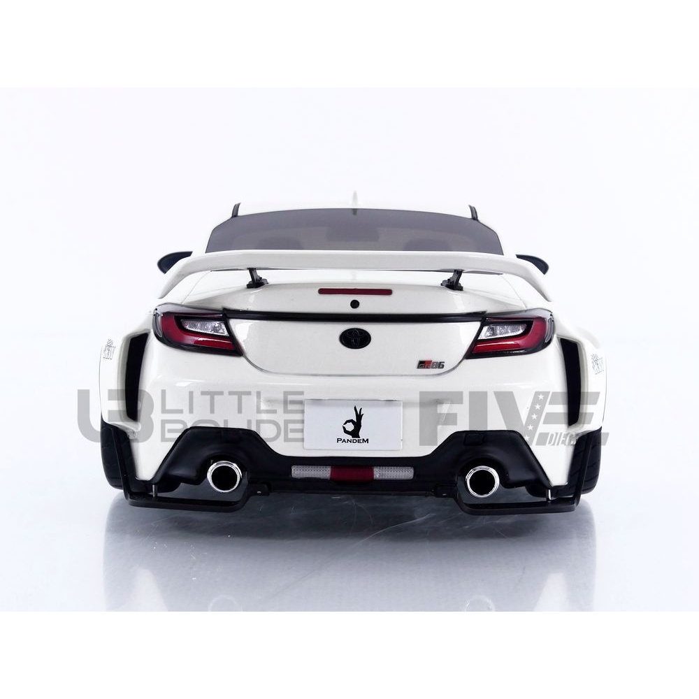 GT498 – GT SPIRIT 1/18 - TOYOTA GR86 Pandem - 2023 - Little Bolide