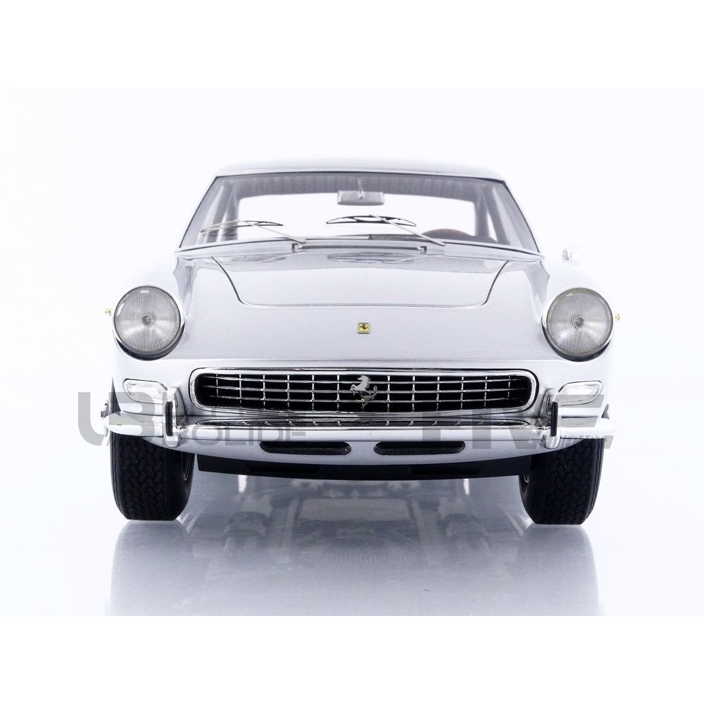 FERRARI 330 GTC 1966 Blanc BEST 9099 1:43 de reference 9099