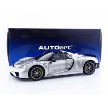 AUTOart 1/12 - PORSCHE 918 Spyder Weissach Package - 2013