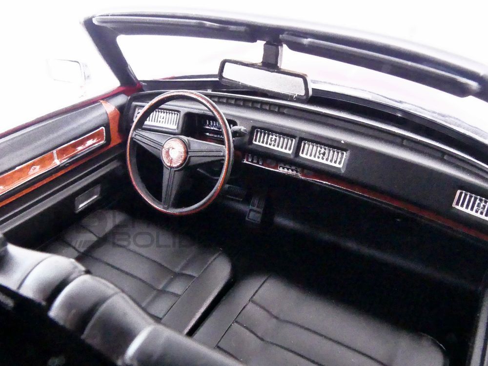 18471R – MCG 1/18 - CADILLAC Eldorado Convertible - 1976 - Little