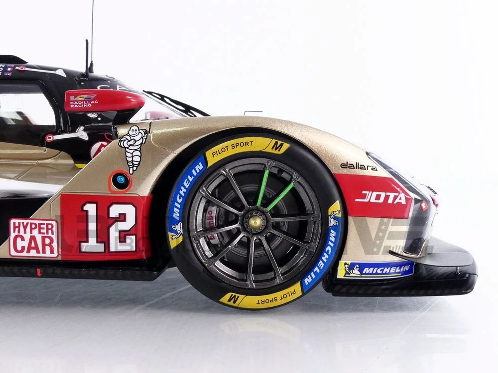 18S1057 – SPARK 1/18 - CADILLAC V- Series.R - 4th 24h Le Mans 2025