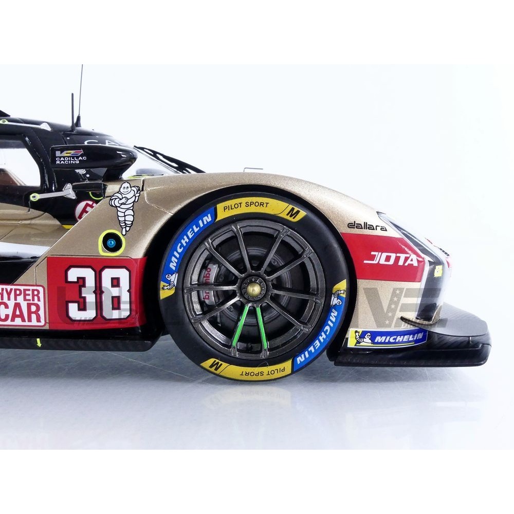18S1062 – SPARK 1/18 - CADILLAC V- Series.R - 24h Le Mans 2025