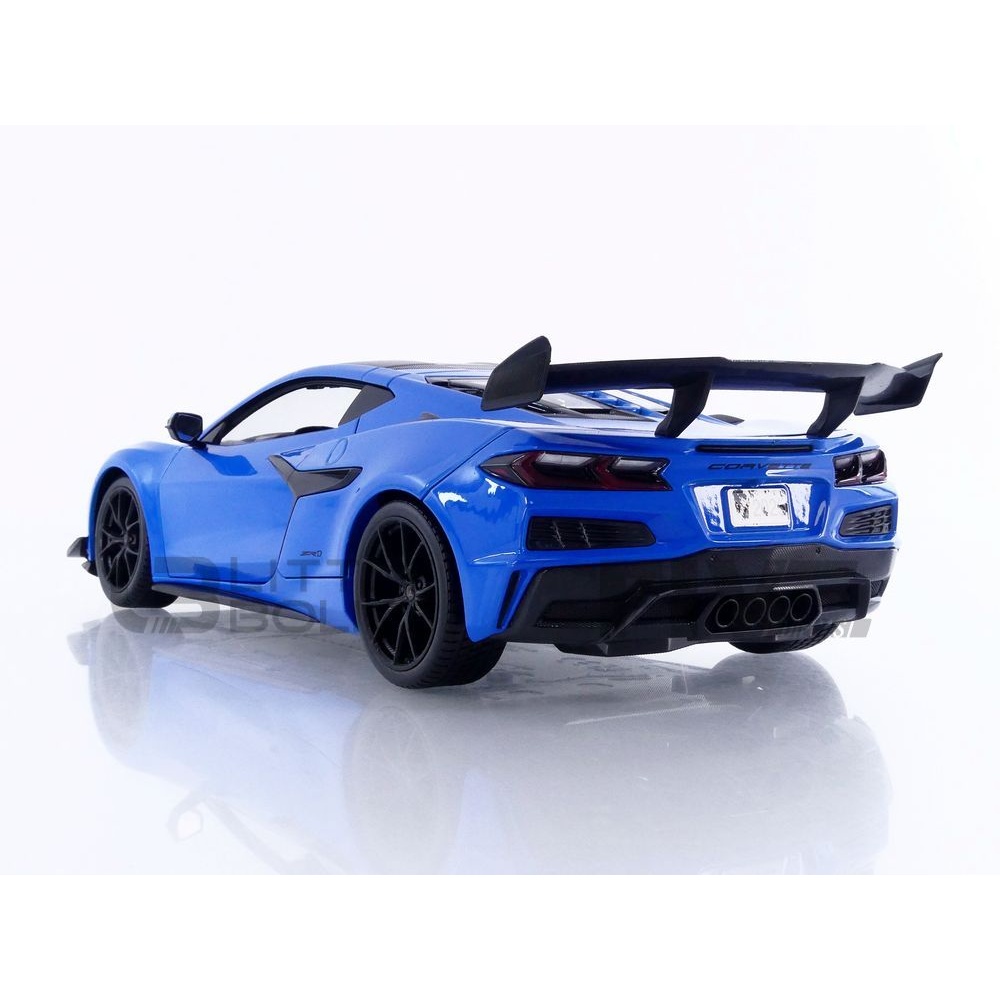 31475BL – MAISTO 1/18 - CHEVROLET Corvette ZR1 - 2025 - Little Bolide