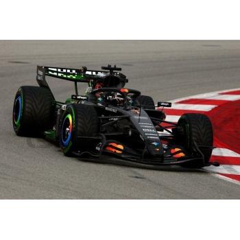 MINICHAMPS 1/18 - MCLAREN MCL40 - Test Shakedown Barcelona 2025 (L. Norris)