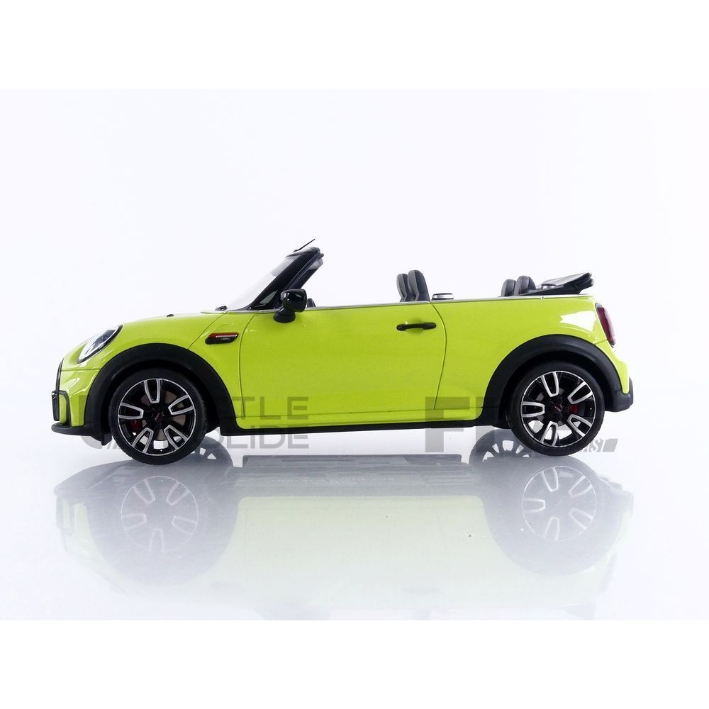 OT1303 – OTTO MOBILE 1/18 - MINI Cooper JCW Convertible - 2021