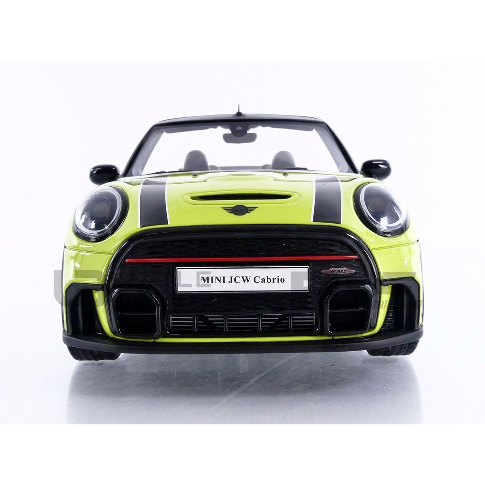 OT1303 – OTTO MOBILE 1/18 - MINI Cooper JCW Convertible - 2021