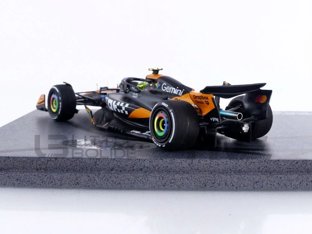 S9678 – SPARK 1/43 - MCLAREN MCL39 - World Champion 3rd Abu Dhabi