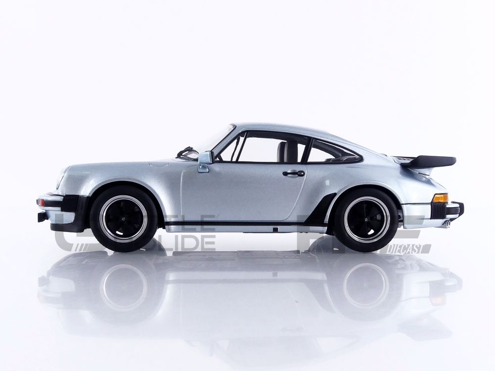181444S – KK SCALE MODELS 1/18 - PORSCHE 911 (930) Turbo 3.3