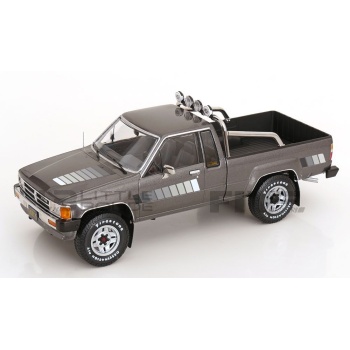 KK SCALE MODELS 1/18 - TOYOTA Hilux Truck Xtra Cab 4x4 - 1985