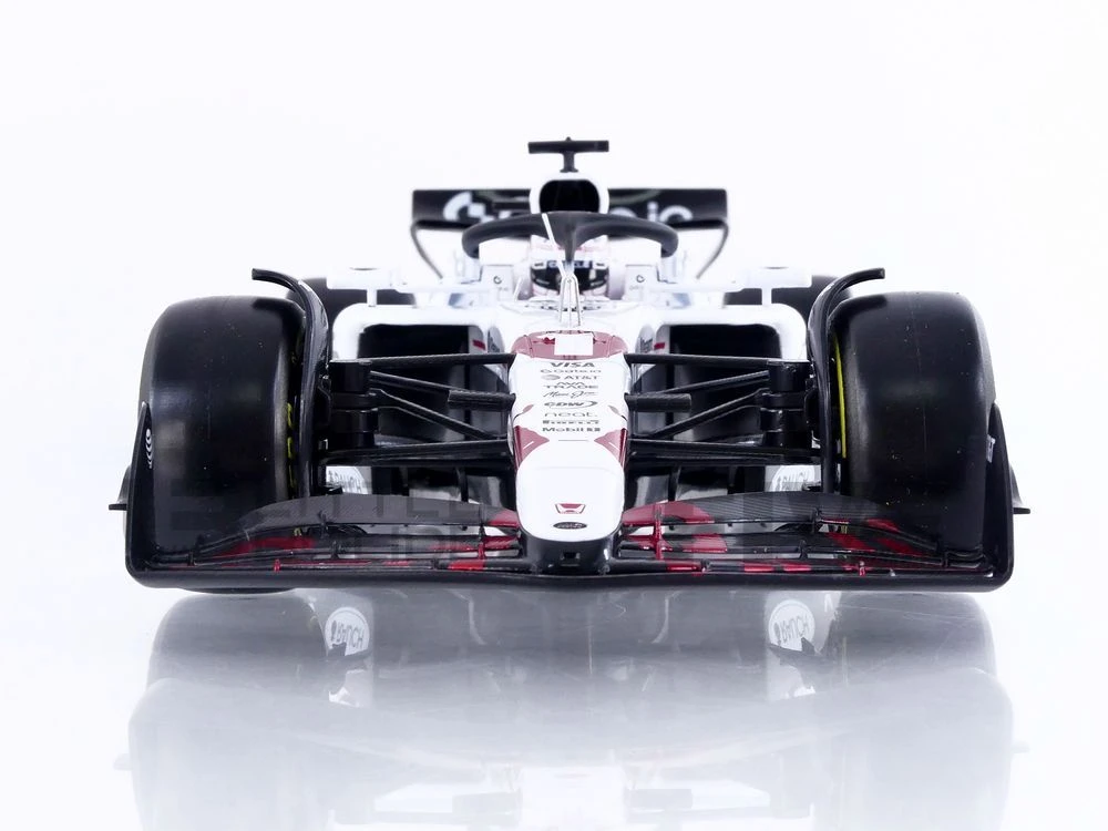 18005-V1-日本 – BBURAGO 1/18 - レッドブル RB21 - 2025年 日本GP